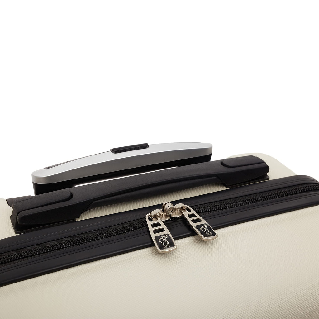 22" Spinner Carry-On Luggage X416